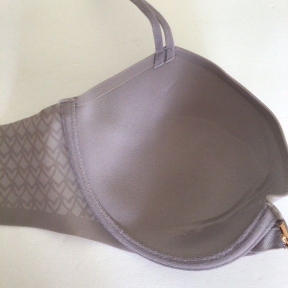 VICTORIAS SECRET LIGHTLY LINED DEMI BRA NWT SIZE  32DD - Picture 10 of 16